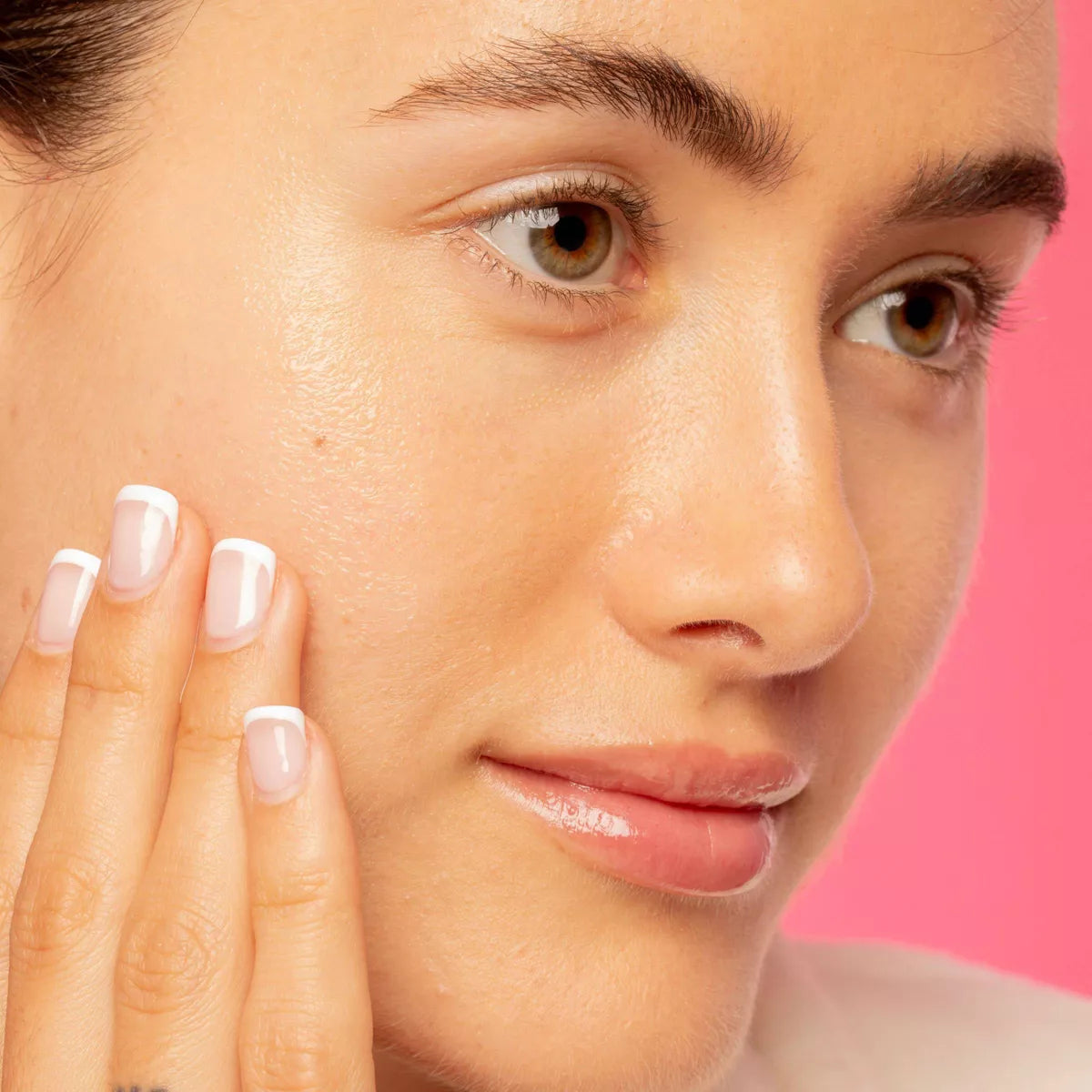 Good Molecules Daily Brightening Serum - 30Ml: No Fragrance, Vegan Formula for Normal, Oily & Sensitive Skin, Facial Serum